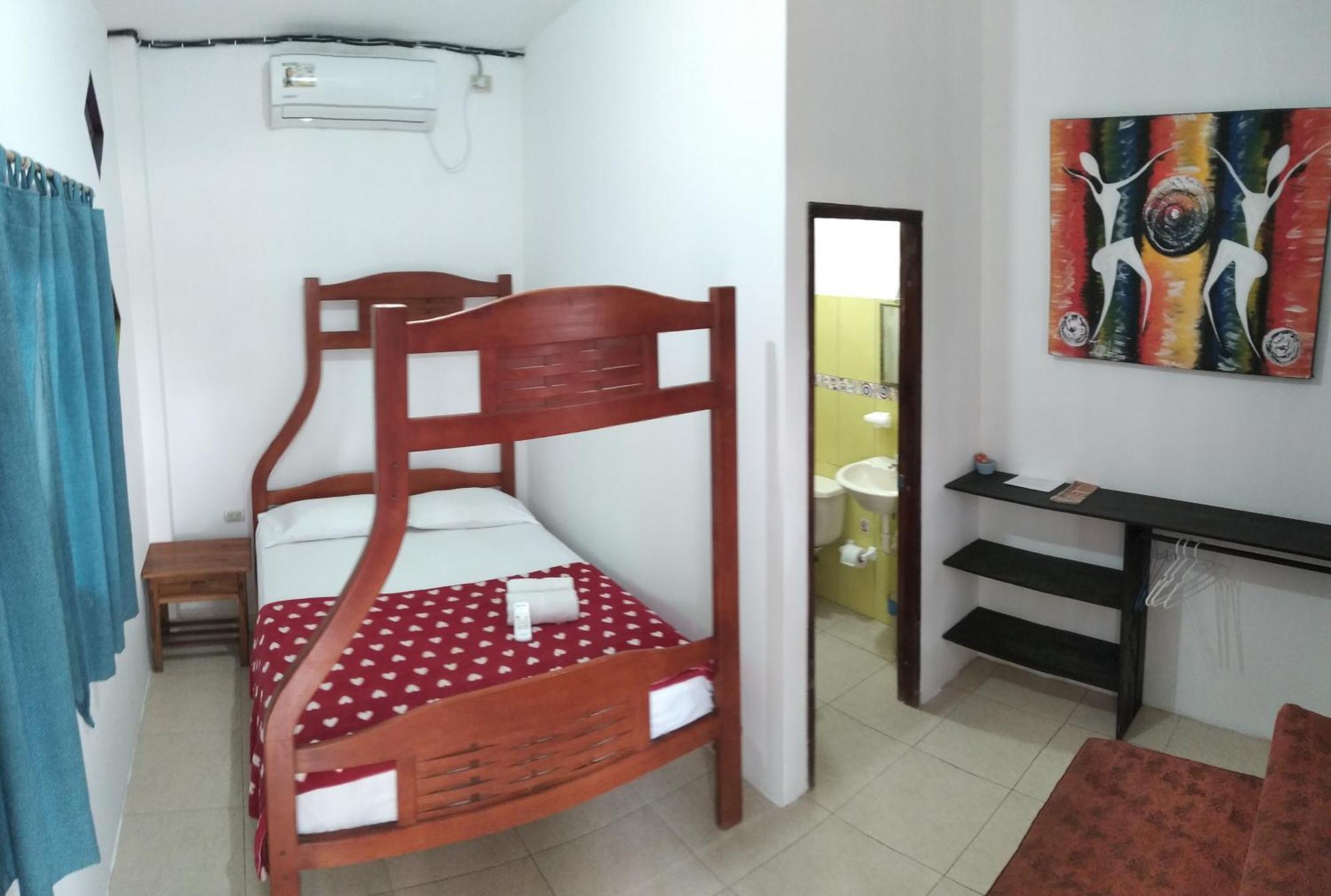Hostal Casa Taisha Монтаньита Экстерьер фото