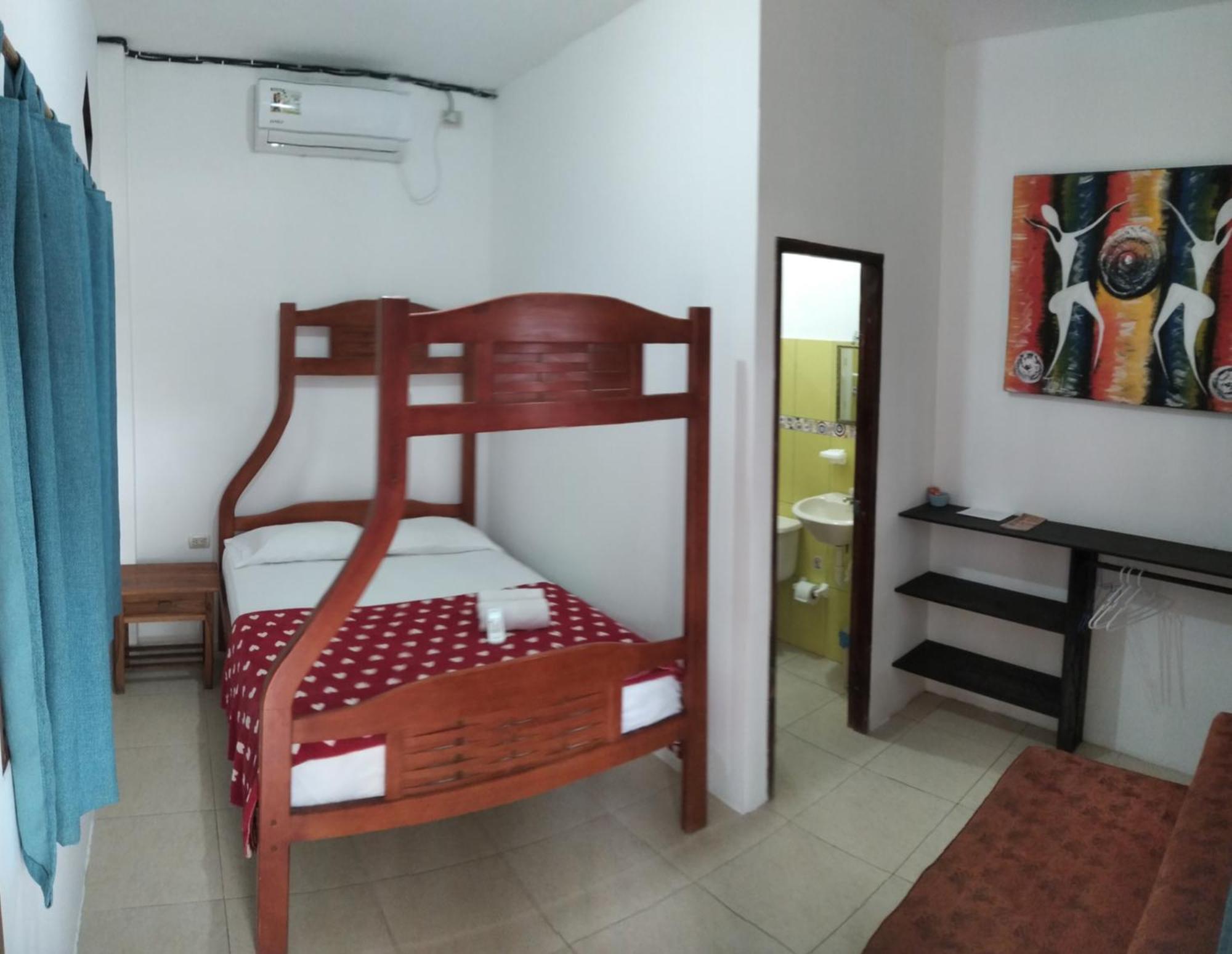 Hostal Casa Taisha Монтаньита Экстерьер фото
