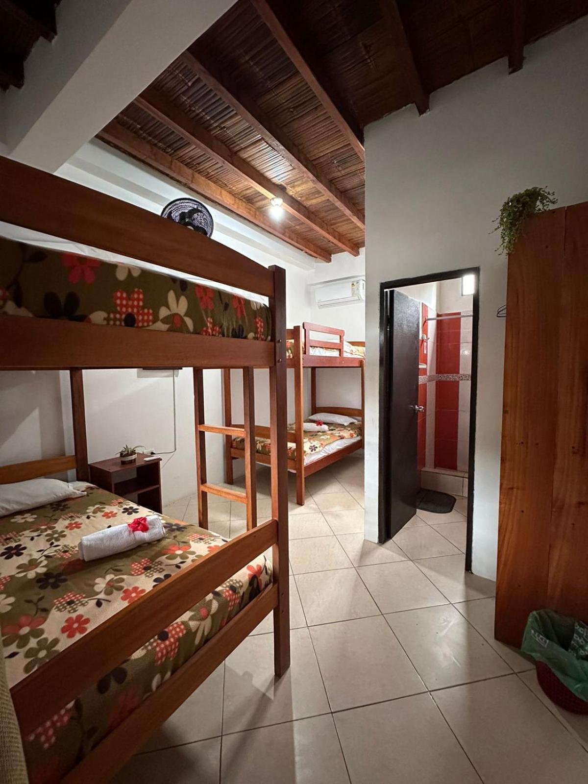 Hostal Casa Taisha Монтаньита Экстерьер фото