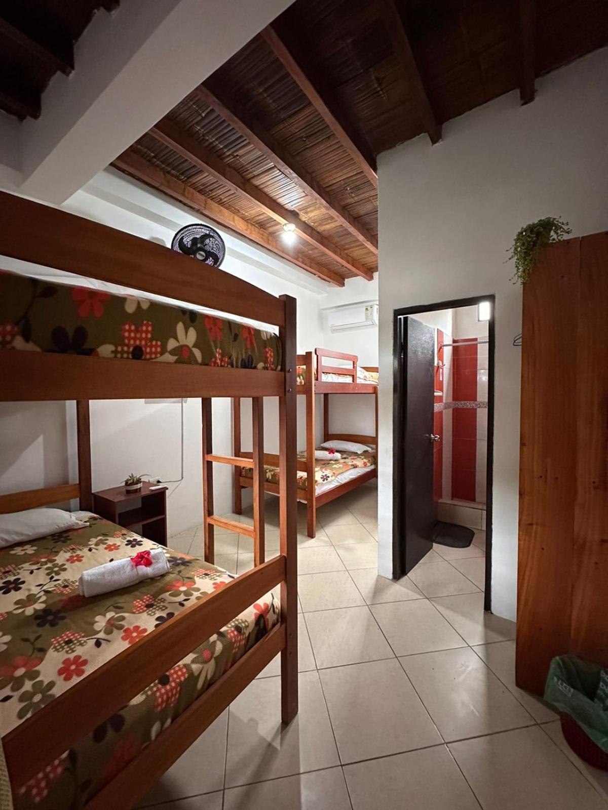 Hostal Casa Taisha Монтаньита Экстерьер фото