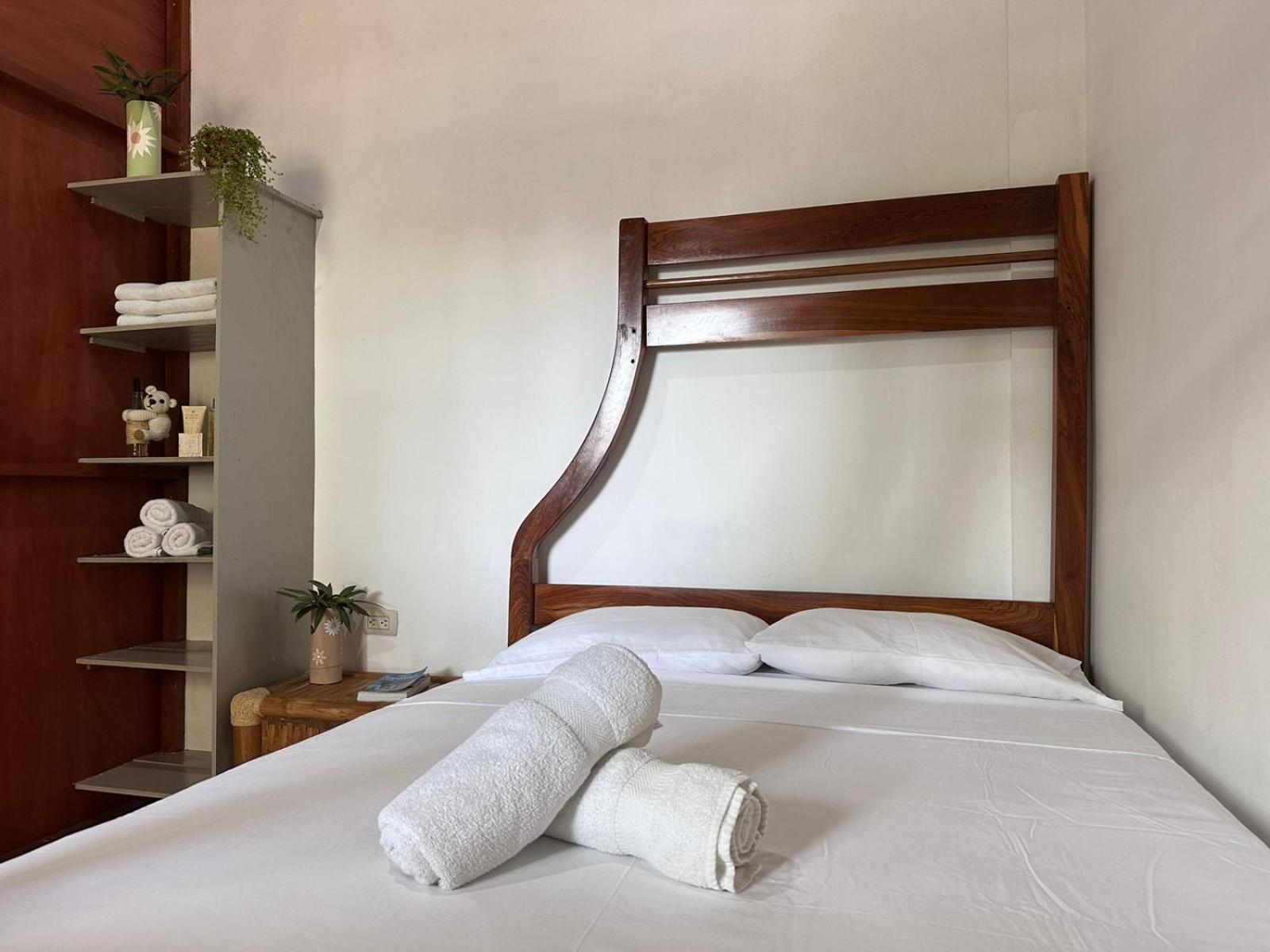 Hostal Casa Taisha Монтаньита Экстерьер фото