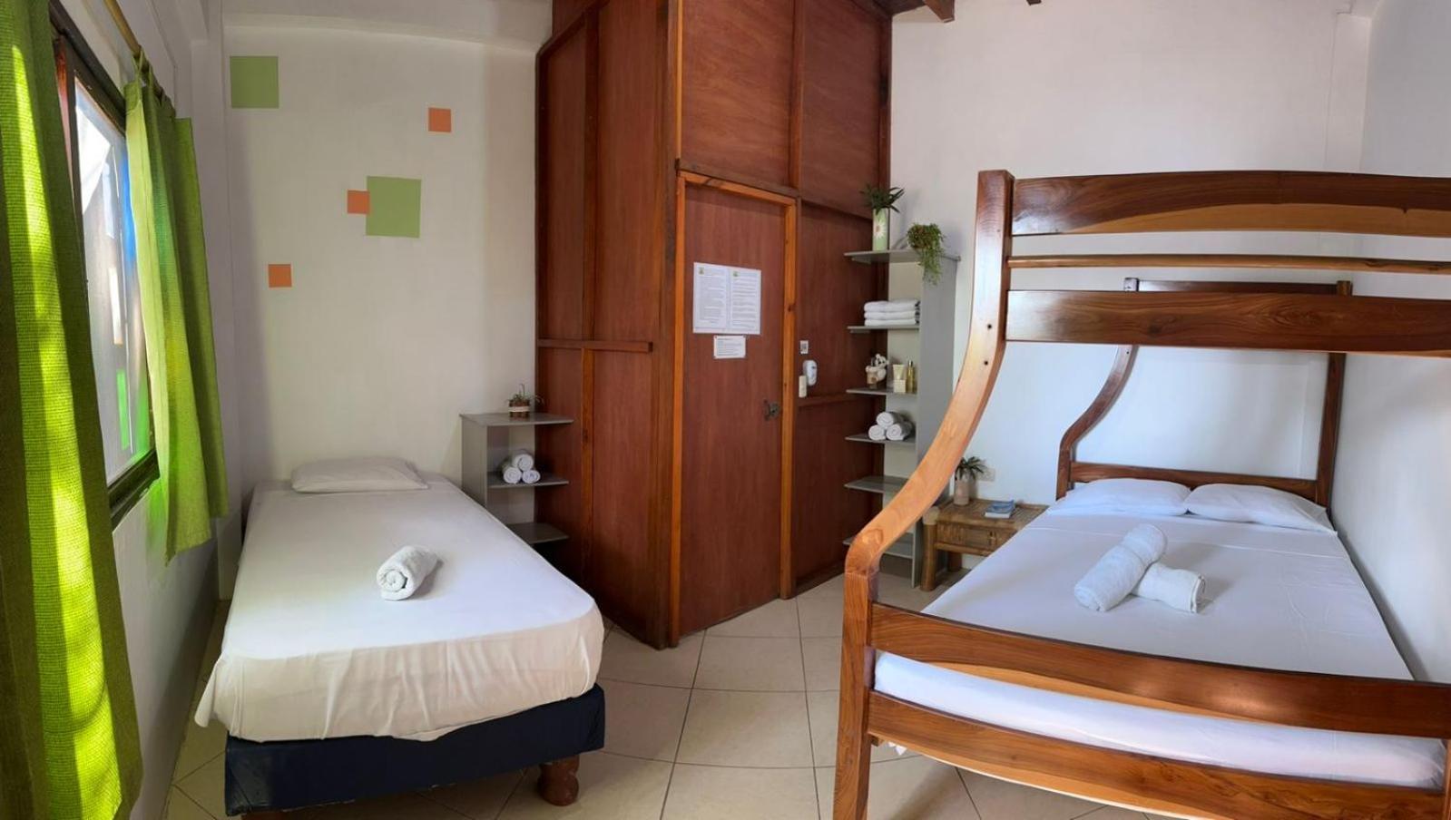 Hostal Casa Taisha Монтаньита Экстерьер фото