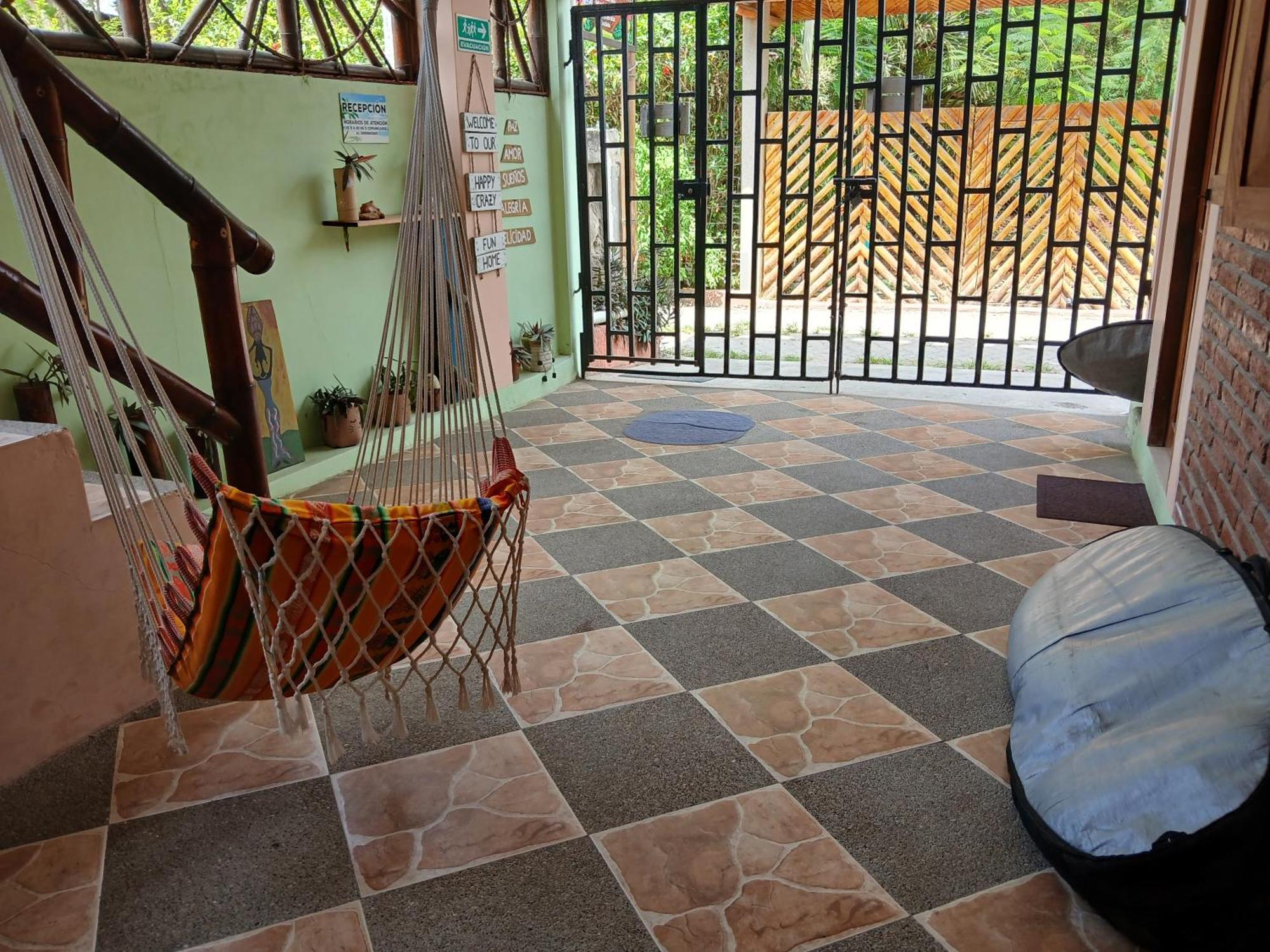 Hostal Casa Taisha Монтаньита Экстерьер фото