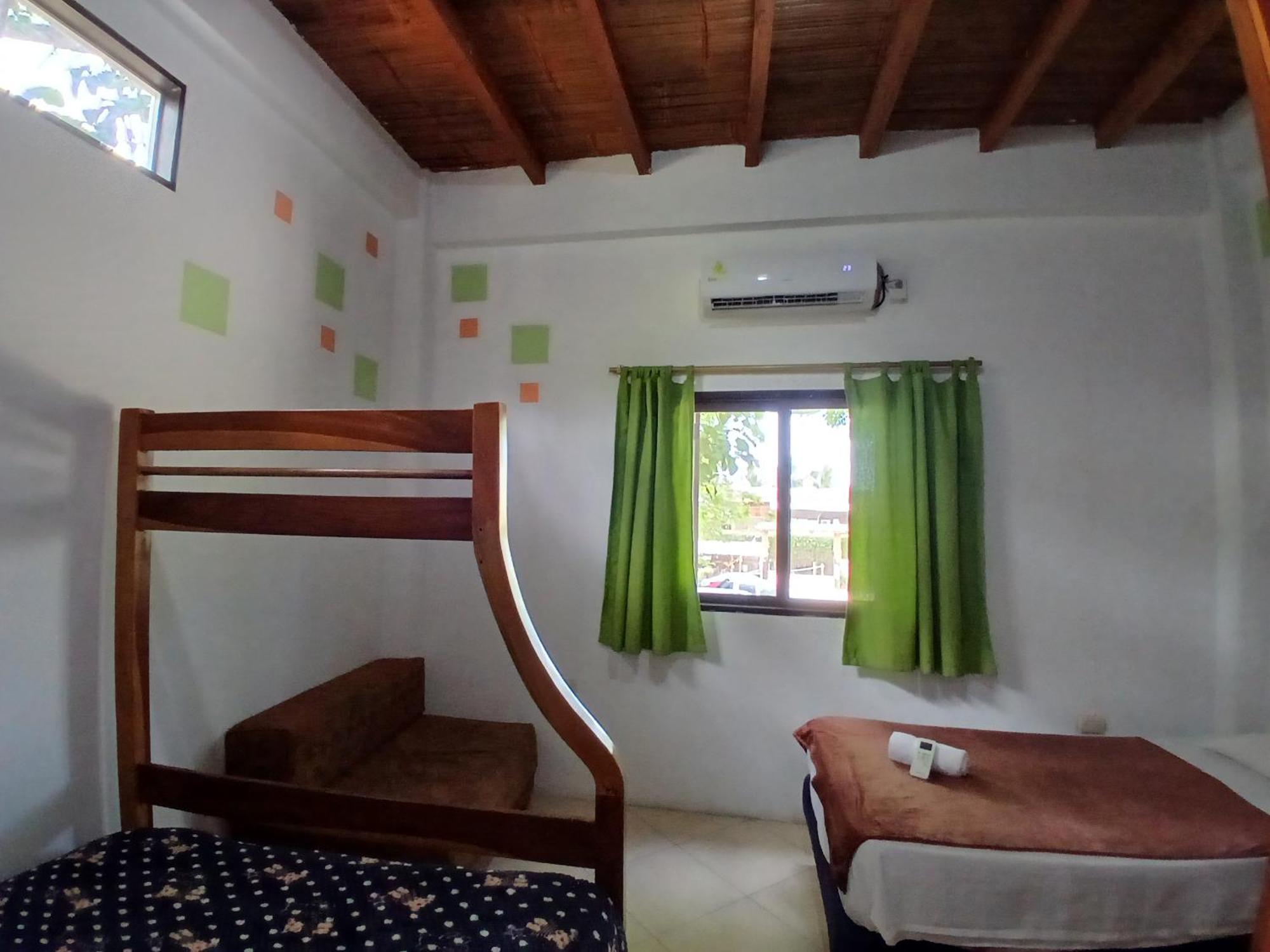 Hostal Casa Taisha Монтаньита Экстерьер фото