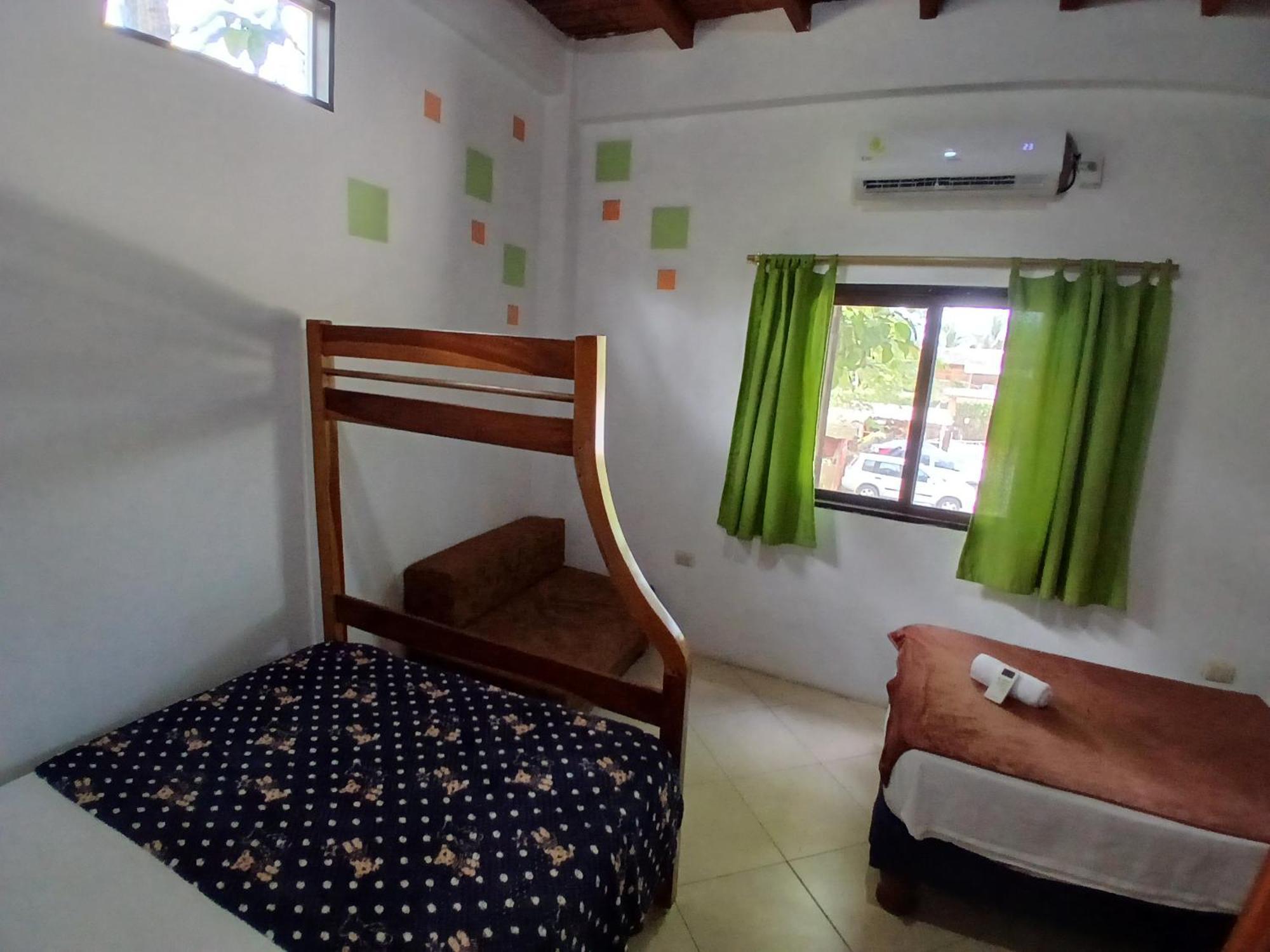 Hostal Casa Taisha Монтаньита Экстерьер фото